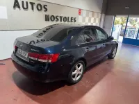 Usado Hyundai Sonata Style 140 CV (102 kW) 2007 Negro Berlina