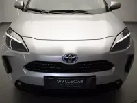 Usado Toyota Yaris Hybrid Plus 115 CV (84 kW) 2022 Gris