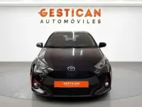 Usado Toyota Yaris Active 116 CV (85 kW) 2022 Negro Utilitario