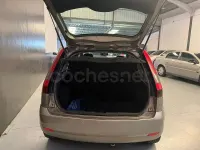 Usado Ford Fiesta Ambiente 68 CV (50 kW) 2003 Beige Utilitario