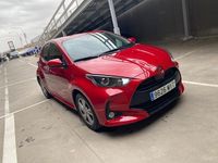 Usado Toyota Yaris Hybrid Active 116 CV (85 kW) 2025 Rojo