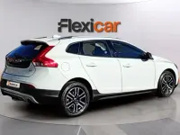 Usado Volvo V40 Momentum 150 CV (110 kW) 2017 Blanco Berlina