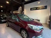 Usado Renault Scénic IV Intens 110 CV (80 kW) 2018 Granate Monovolumen
