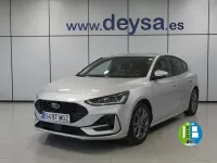 Käytetty Ford Focus ST-Line 155 HP (114 kW) 2023 Harmaa Sedan