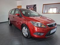Usado Ford Focus Trend 136 CV (100 kW) 2009 Granate Familiar