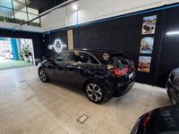 Usado Kia Ceed 136 CV (100 kW) 2021 Negro Utilitario