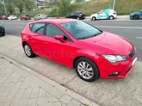 Usado Seat Leon Reference 105 CV (77 kW) 2014 Rojo Berlina