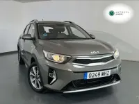 Usado Kia Stonic 84 CV (61 kW) 2023 Verde SUV