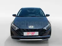 Nuevo Hyundai i20 100 CV (73 kW) 2025 Gris / plata Utilitario