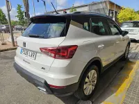 Usado Seat Arona FR 110 CV (80 kW) 2022 Blanco SUV
