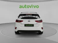 Usado Kia Ceed 160 CV (117 kW) 2021 Blanco Utilitario