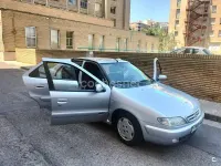 Usado Citroën Xsara Exclusive 90 CV (66 kW) 2000 Gris / plata Berlina