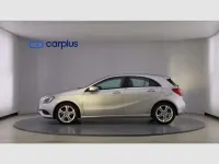 Usado Mercedes A180 Style 109 CV (80 kW) 2017 Plateado Utilitario