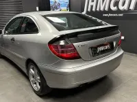 Usado Mercedes C180 143 CV (105 kW) 2004 Gris / plata Berlina