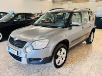 Usado Skoda Yeti Ambition 110 CV (80 kW) 2011 Gris / plata SUV