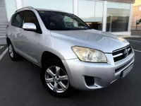 Usado Toyota RAV4 Premium 177 CV (130 kW) 2010 Gris SUV