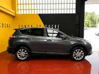Usado Toyota RAV4 Hybrid Advance 197 CV (144 kW) 2016 Gris / plata SUV
