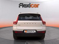 Begagnad Volvo XC40 Inscription 129 HK (94 kW) 2022 Vit SUV