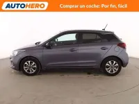 Usado Hyundai i20 84 CV (61 kW) 2020 Gris Utilitario