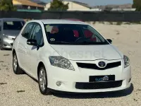 Usado Toyota Auris Active 90 CV (66 kW) 2011 Blanco Utilitario