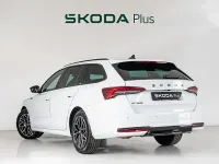 Usado Skoda Octavia SportLine 150 CV (110 kW) 2026 Blanco Familiar