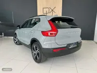 Usado Volvo XC40 Plus 163 CV (119 kW) 2024 Gris SUV