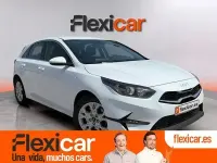 Usado Kia Ceed 136 CV (100 kW) 2023 Blanco Utilitario