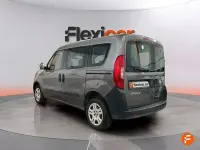 Usado Fiat Doblò Easy 105 CV (77 kW) 2016 Marrón Monovolumen