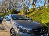Usado Mercedes A180 Style 109 CV (80 kW) 2014 Gris / plata Berlina
