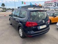 Usado VW Sharan Edition 140 CV (102 kW) 2011 Negro metalico Monovolumen