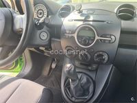 Begagnad Mazda 2 Active 75 HK (55 kW) 2008 Grön Halvkombi