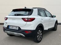 Usado Kia Stonic 120 CV (88 kW) 2021 Blanco SUV