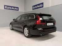Usado Volvo V60 Momentum 197 CV (144 kW) 2021 Negro Familiar