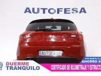 Usado Alfa Romeo Giulietta Distinctive 120 CV (88 kW) 2016 Rojo Utilitario