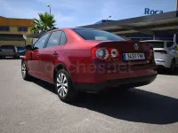 Usado VW Jetta Trendline 105 CV (77 kW) 2007 Granate Berlina
