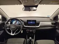 Usado Kia Stonic 101 CV (74 kW) 2025 Blanco SUV