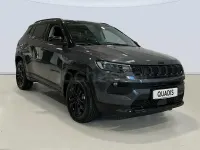 Usado Jeep Compass 130 CV (95 kW) 2022 Gris / plata SUV