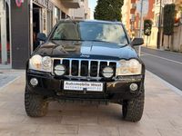 Usado Jeep Grand Cherokee Laredo 218 HP (160 kW) 2007 Preto SUV