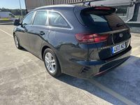 Usado Kia Ceed 120 CV (88 kW) 2020 Negro Utilitario