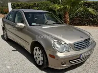 Usado Mercedes C240 Elegance 170 CV (125 kW) 2005 Gris / plata Berlina