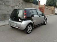 Usado Smart ForFour Pulse 95 CV (69 kW) 2004 Gris / plata Utilitario
