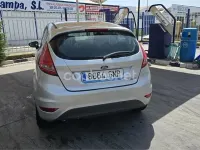 Usado Ford Fiesta 60 CV (44 kW) 2009 Gris / plata Berlina