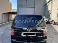 Usado VW Touran Advance 140 CV (102 kW) 2010 Negro Monovolumen
