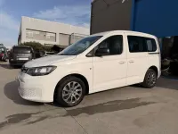 Usado VW Caddy Life 121 CV (88 kW) 2021 Blanco Monovolumen