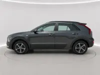Usado Kia Niro 129 CV (94 kW) 2025 Gris SUV