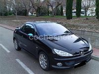 Usado Peugeot 206 CC 110 CV (80 kW) 2005 Negro Descapotable