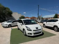 Usado Peugeot 5008 Active 150 CV (110 kW) 2012 Blanco Monovolumen