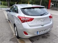 Usado Hyundai i30 110 CV (80 kW) 2013 Gris / plata Berlina