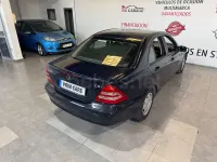 Usado Mercedes C200 Elegance 116 CV (85 kW) 2001 Azul Berlina