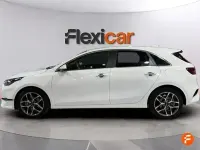 Usado Kia Ceed 100 CV (73 kW) 2023 Blanco Utilitario